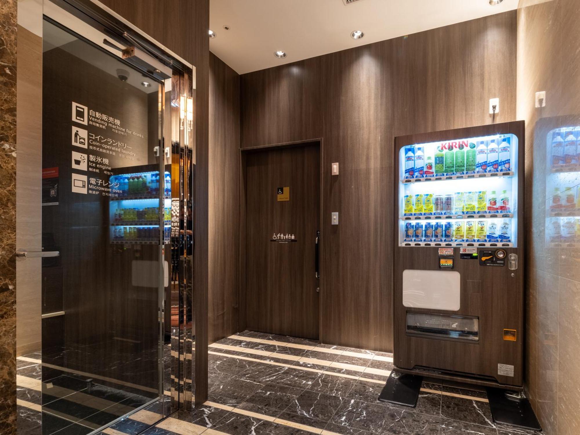 Apa Hotel Higashi Shinjuku Ekimae Токио Экстерьер фото